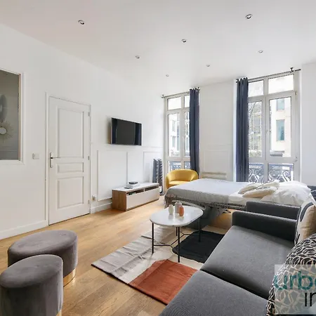 Urbanflat 34 - Beautiful 3 Bedrooms Louvre Apartment