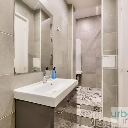 Urbanflat 34 - Beautiful 3 Bedrooms Louvre Apartamento Paris