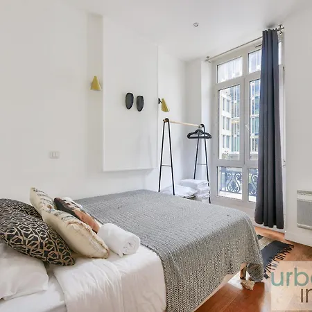 Urbanflat 34 - Beautiful 3 Bedrooms Louvre Paris