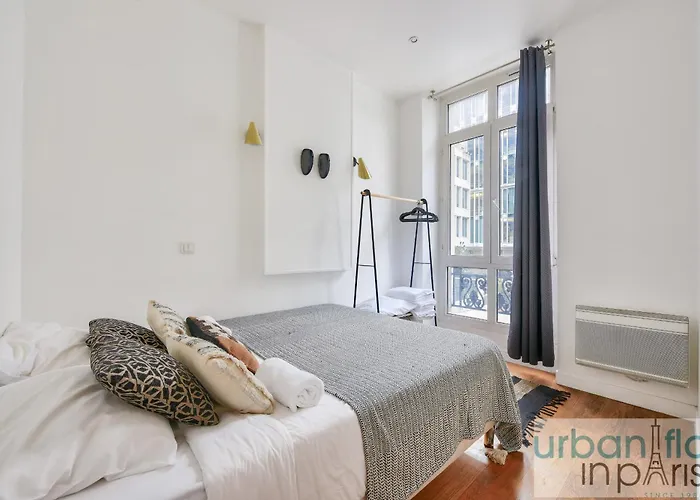 Urbanflat 34 - Beautiful 3 Bedrooms Louvre Paris